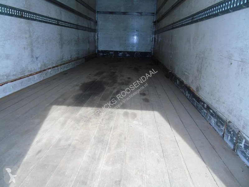 شاحنة Renault 220 + euro 5 + MANUAL + lift + 12T