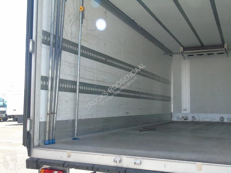 شاحنة DAF 220 + CARRIER + EURO 6 + LIFT
