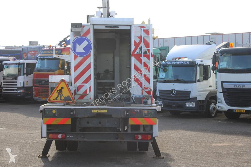 شاحنة Renault 220 + manual + 16 meter