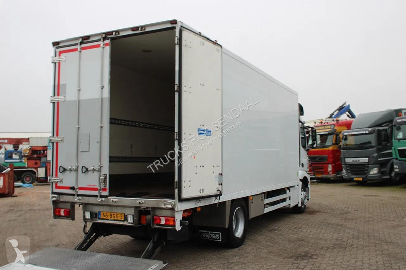 Camião Mercedes 2027 + EURO 6 + 19T