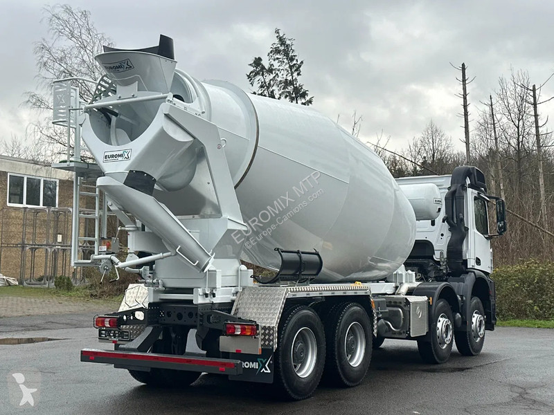 Camion Mercedes 4242 Mercedes-Benz  5 4242 8x4...