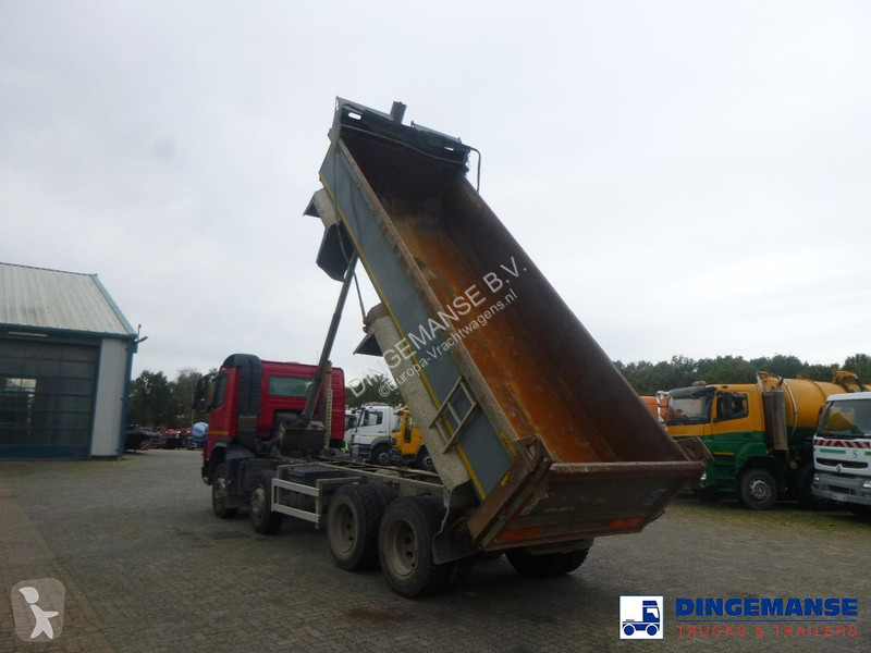 شاحنة Volvo 8x4 RHD steel tipper 16.6 m3