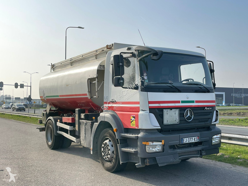 شاحنة Mercedes 1829 13.500L Fuel Truck