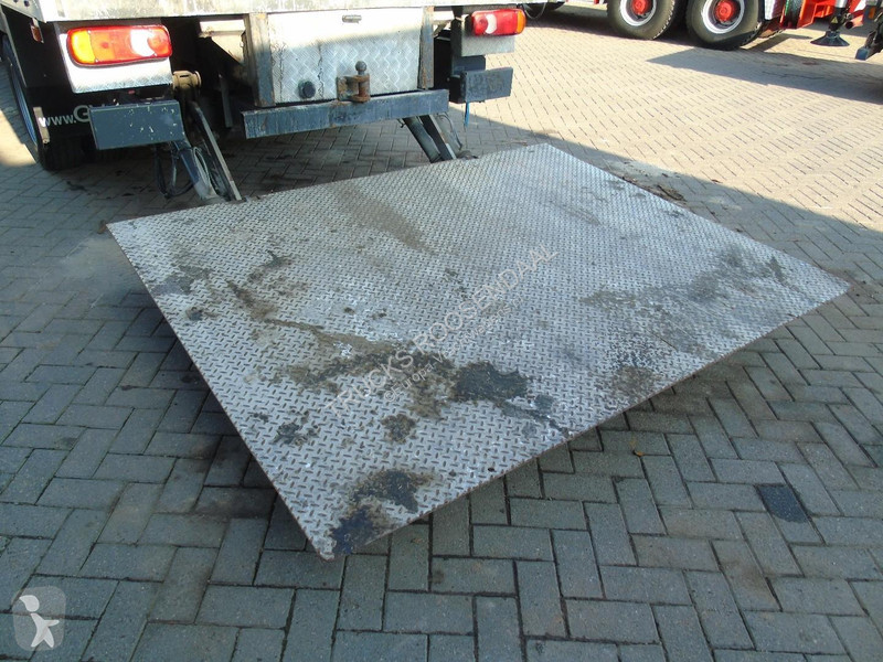 شاحنة Renault 12,220 + euro 5 + LIFT