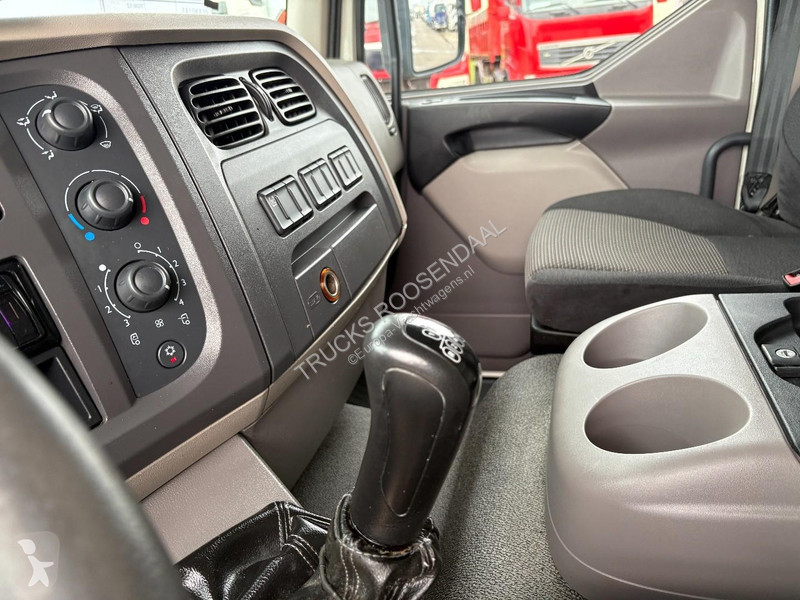 شاحنة DAF 220FA + Thermo king + euro 6 + manual