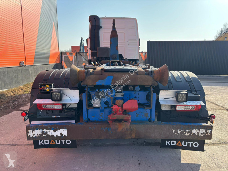 شاحنة Volvo 500 8x4*4 HIAB XR 20 / L=5600 mm