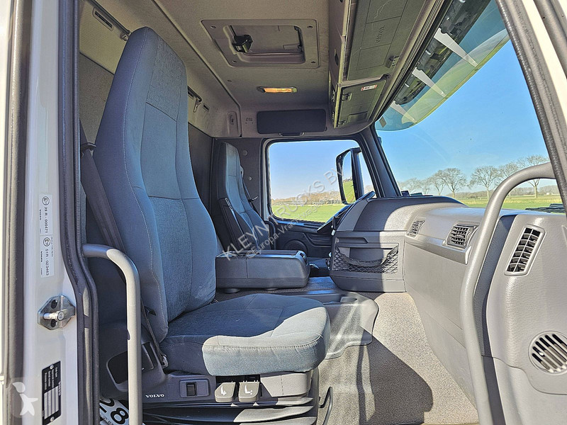 شاحنة Volvo 13500 19.000L