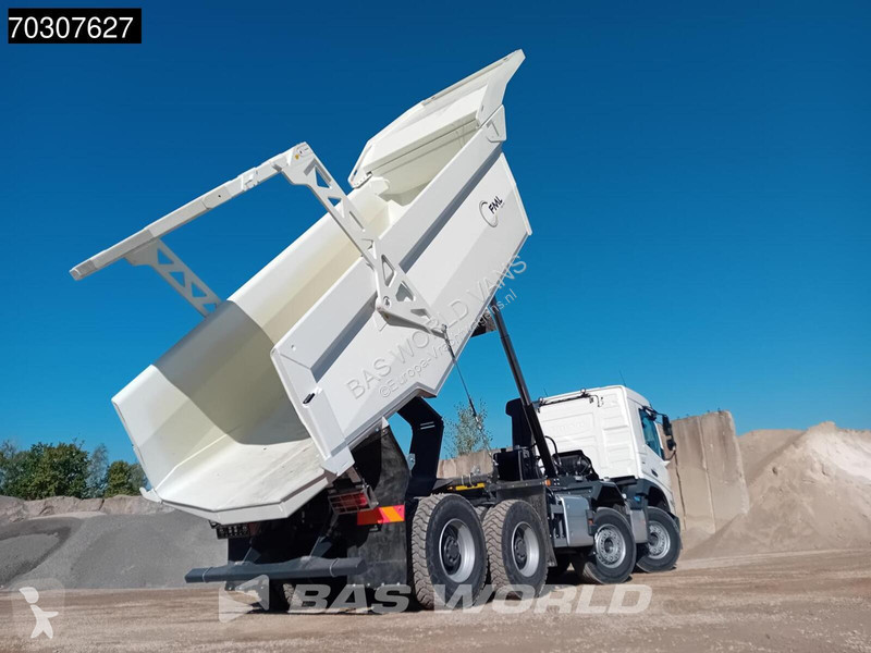 شاحنة Volvo 500  8X4 22m3 Mining tipper 52tons...