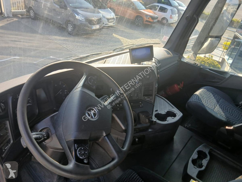 شاحنة Mercedes 3242