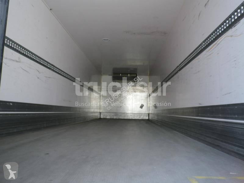 شاحنة Renault ejes 6x2*4 D320