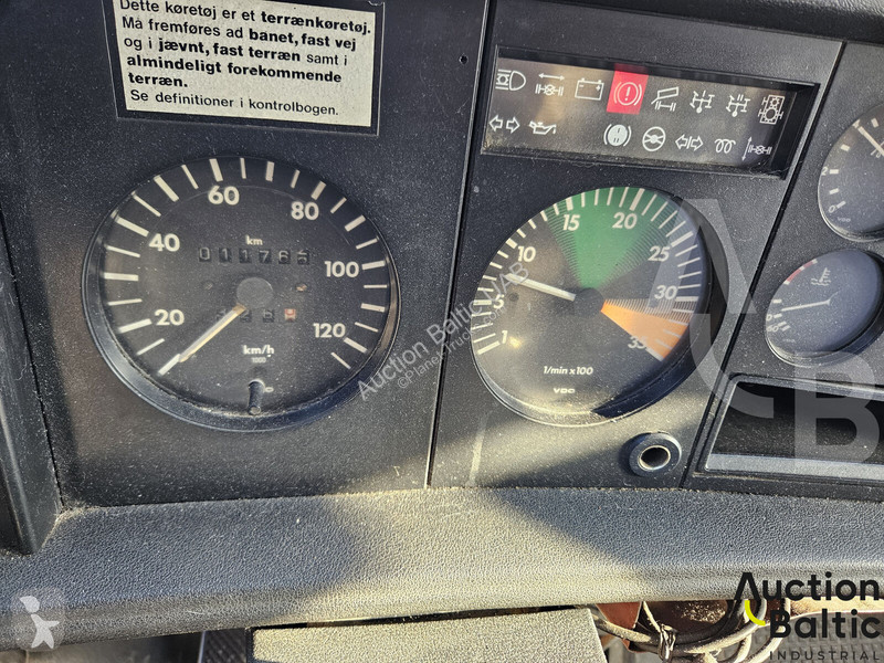 Kamión Volkswagen VW-MAN 8.136