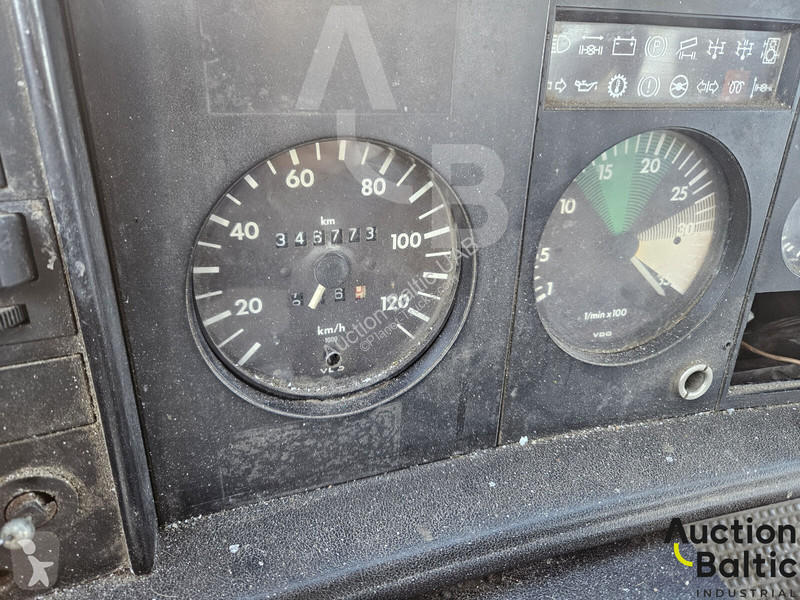 Kamión Volkswagen VW-MAN 8.136