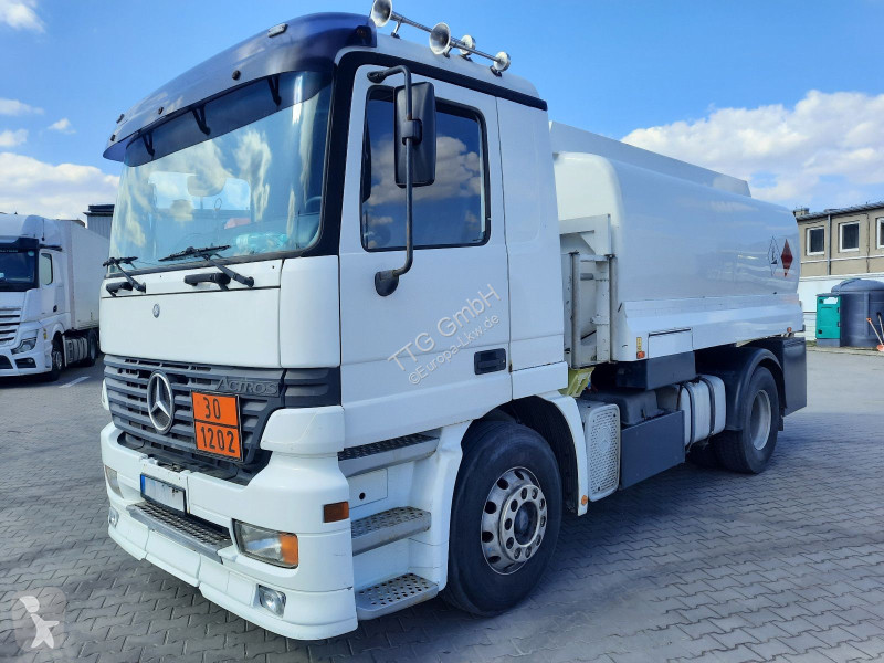 شاحنة Mercedes 1831