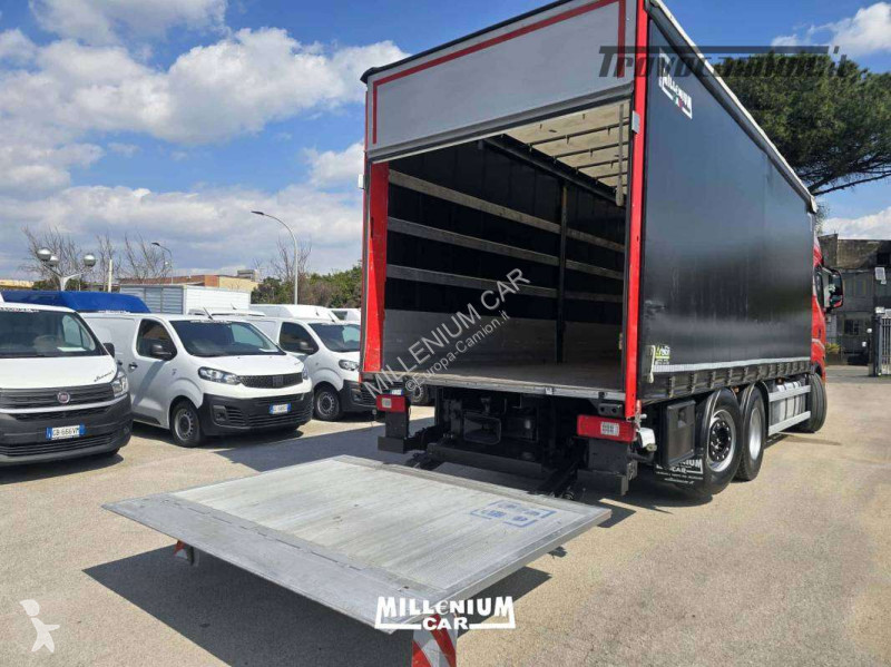 Vrachtwagen Iveco SWAY 510 CENTINATO 7,40 AUT...