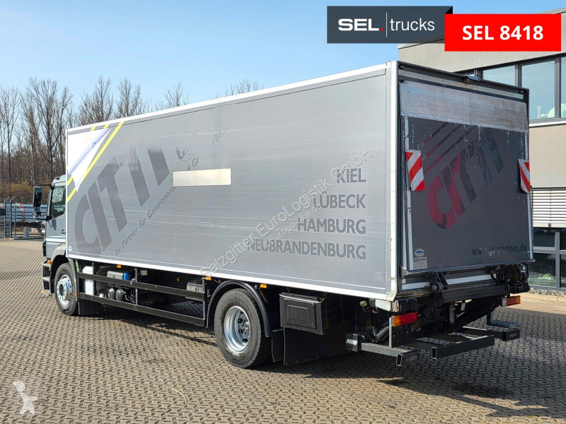 شاحنة Mercedes 1824L / Ldbw /Triple...