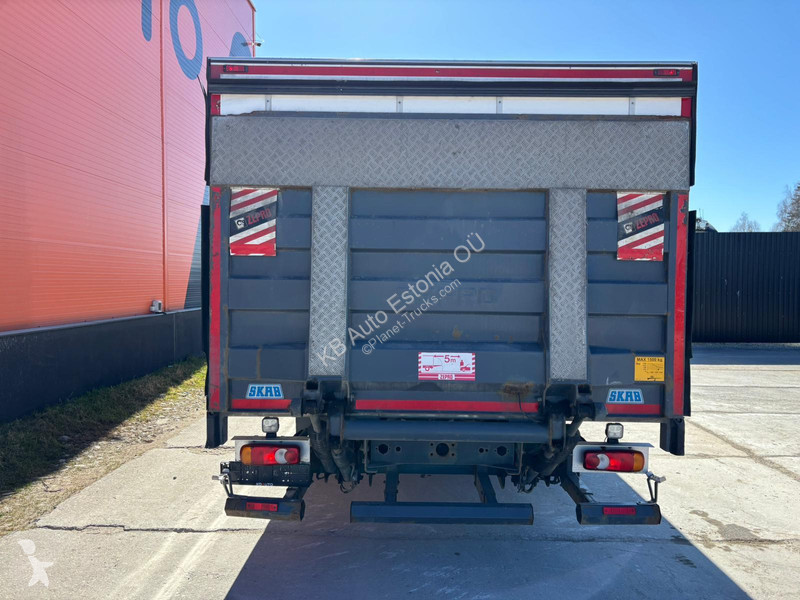 شاحنة Volvo 210 4x2 BOX L=7558 mm