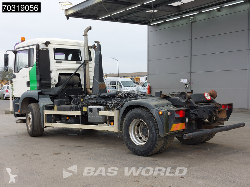 شاحنة MAN 18.310 4X2 14 tons hooklift...