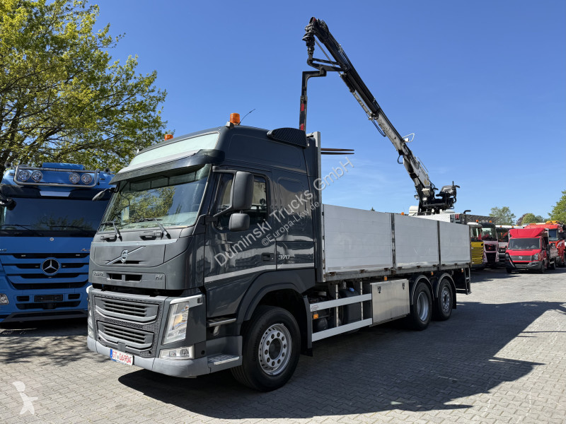 شاحنة Volvo FM 370 6X2 Kran Kennis K14R Baustoff