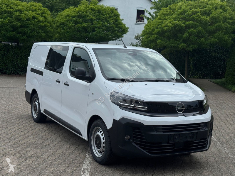 Nyttofordon Opel Vivaro Flex Space AHK/HolzBoden