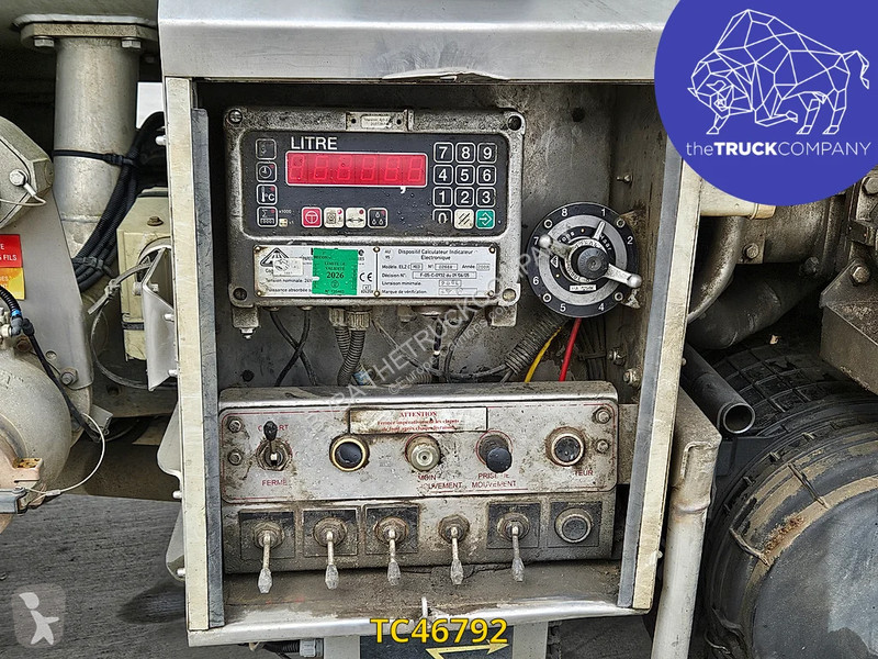 شاحنة Renault 320
