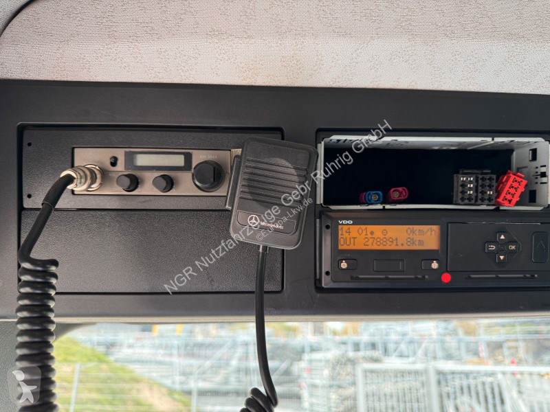 Camion Mercedes 6X2 Plateau 7,40m + 1,00 m...