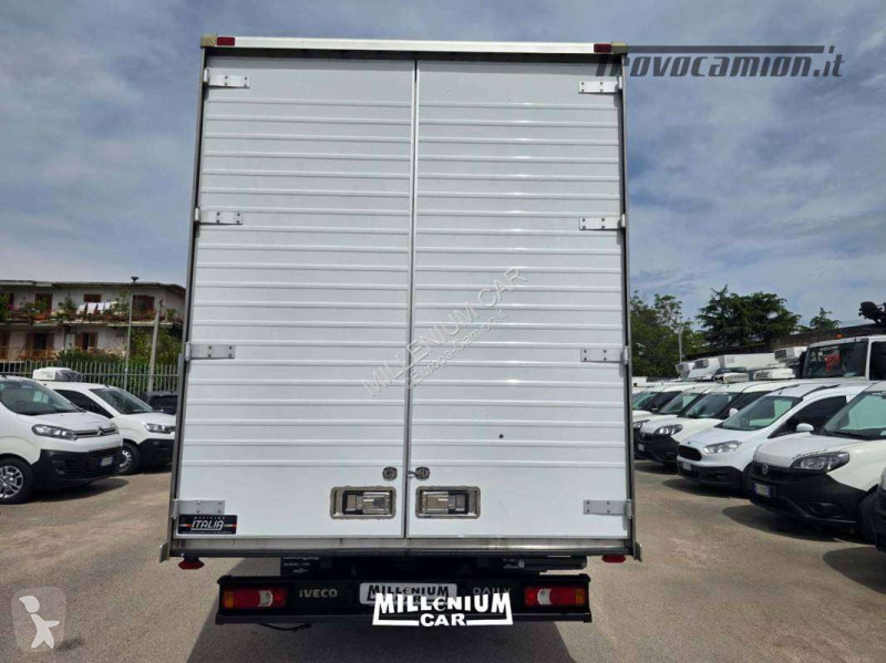 شاحنة Iveco 35-16 ANNO 2022 FURGONE 4,90