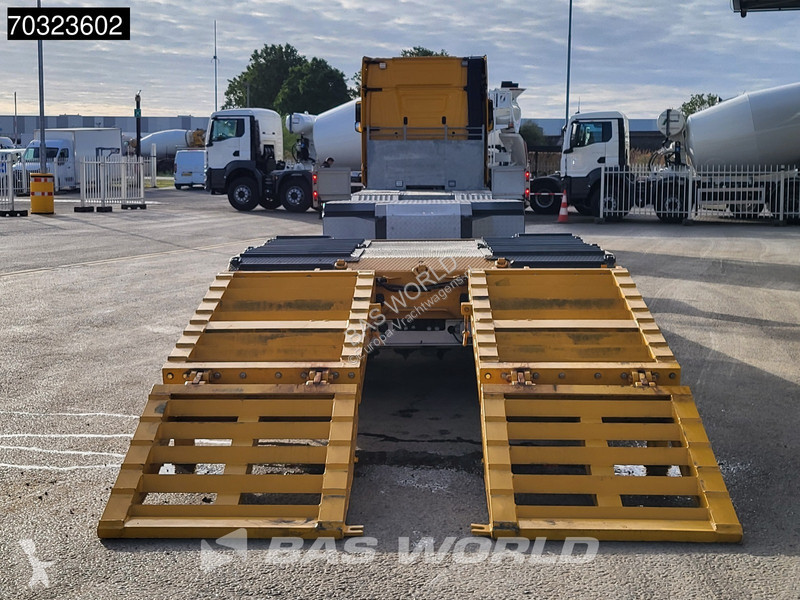 شاحنة Mercedes 2563 6X2 Machine transporter...