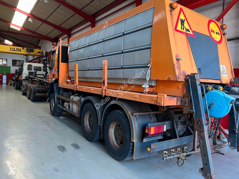 شاحنة Iveco...