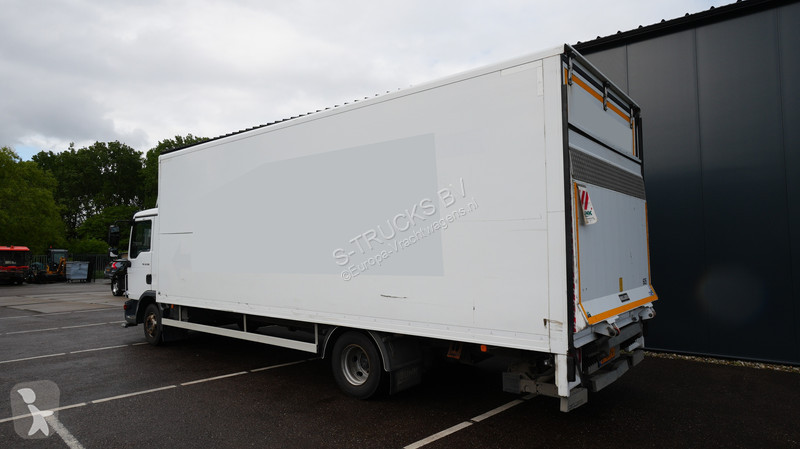 شاحنة MAN TGL 12.190 Closed box truck