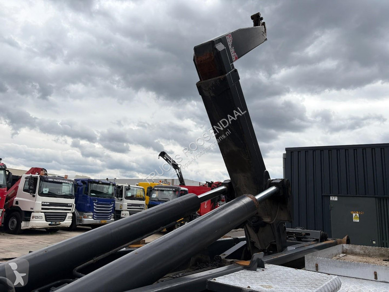 شاحنة Renault 370DXI + HMF 1430 K3 + 6X4 +...