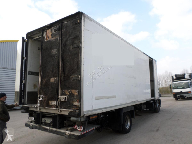 شاحنة Iveco 160E21