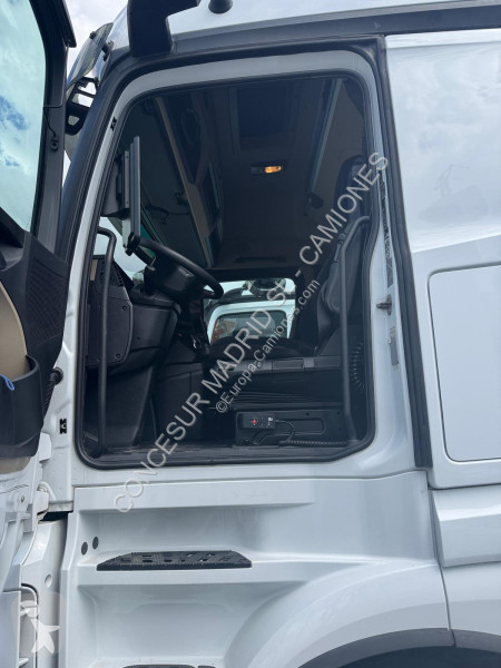 Tracteur Mercedes  1848 LS