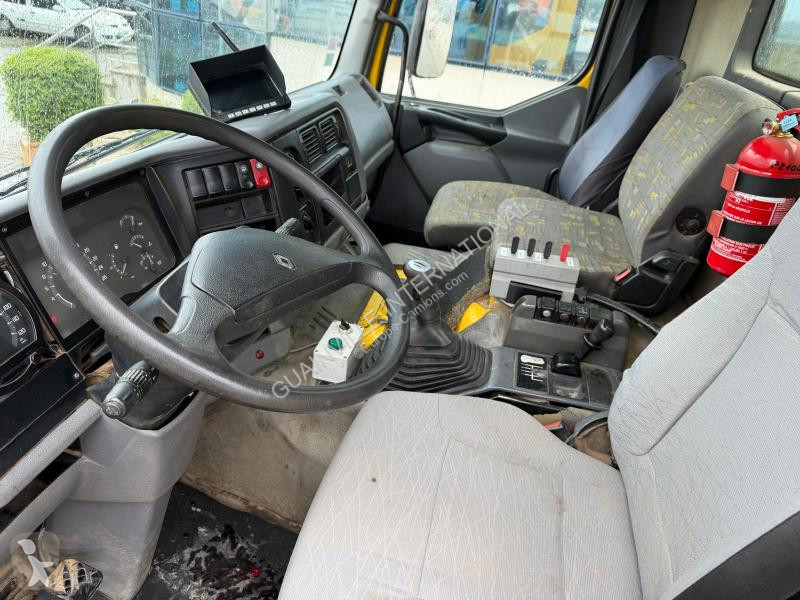 شاحنة Renault 300