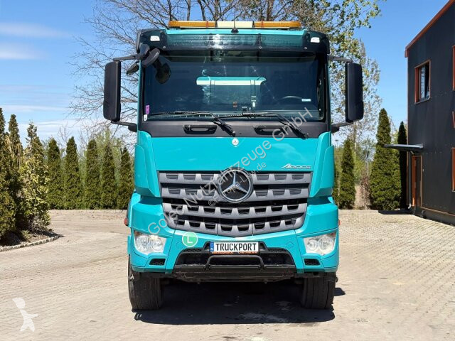Camion Mercedes AROCS 3740 8x4 Betonmischer...