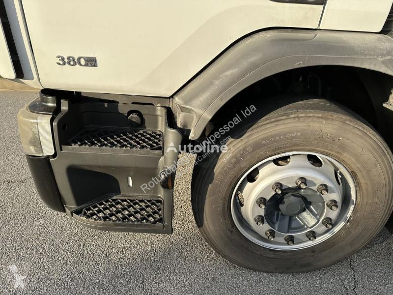 شاحنة Renault  380 DXI (PLATAFORMA ELEVATÓRIA...