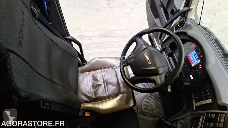 Tracteur Iveco 440S42
