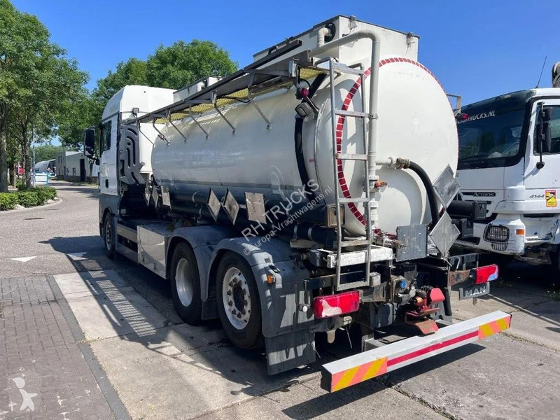 شاحنة MAN 26.560 6X2 EURO 6 - 11.500L VACUUM...