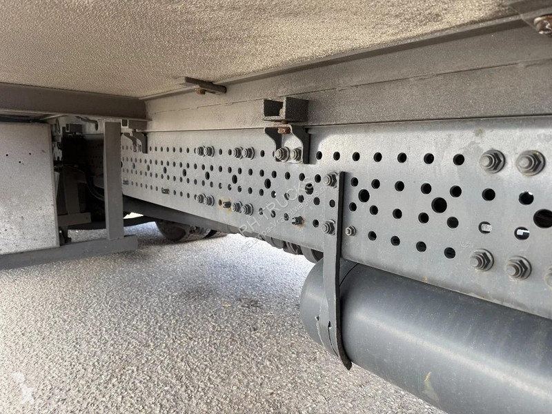 شاحنة Mercedes 1824 4X2 EURO 6 + THERMO KING +...