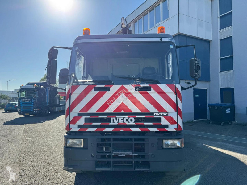 Vrachtwagen Iveco EuroCargo 180 4X2 - HMF 1560 K3