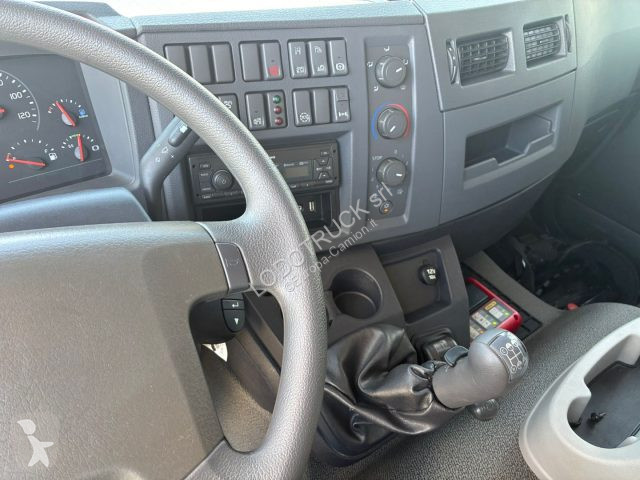 Camion Volvo FL