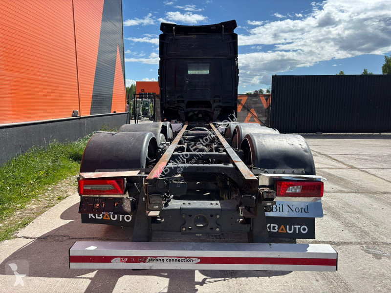 شاحنة Scania R 650 8x4*4 RETARDER / CHASSIS...
