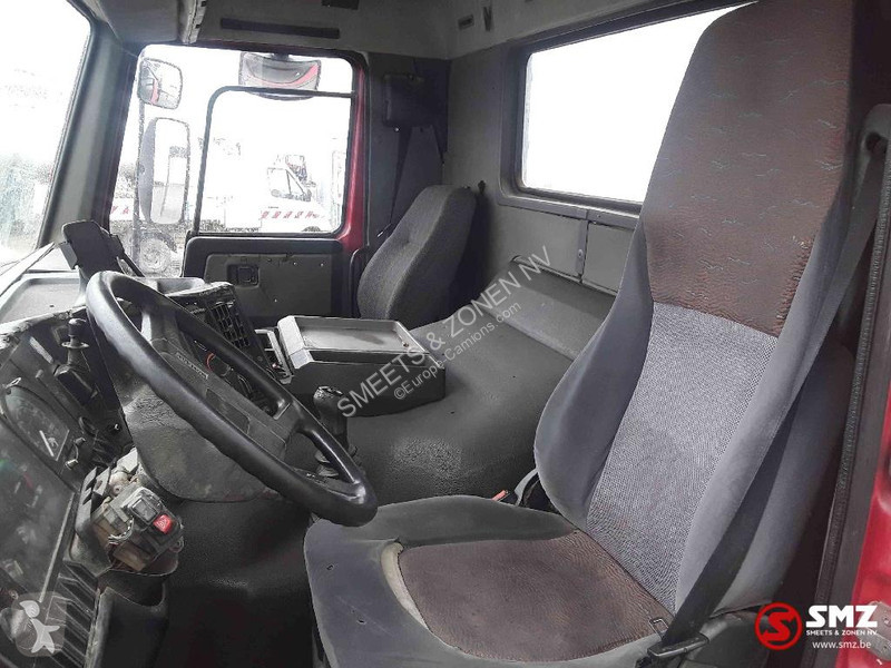 شاحنة Volvo 320 8x4