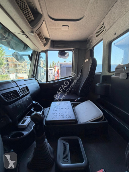 شاحنة Iveco 260t45 trakker