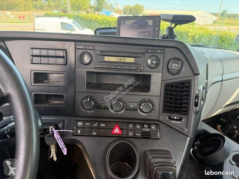 Kamion Mercedes 2543