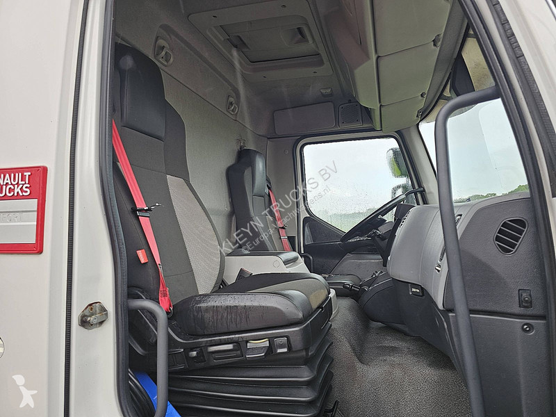 شاحنة Renault D 220