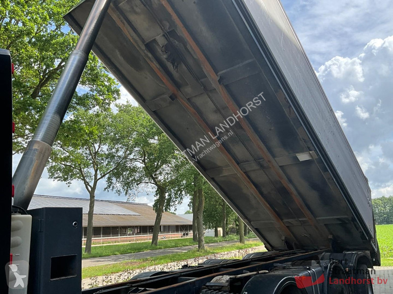 Lastbil Ginaf X5250 TS 10x4 met geisoleerde...