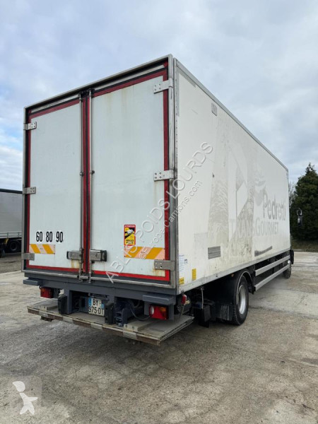 شاحنة Iveco 160E30