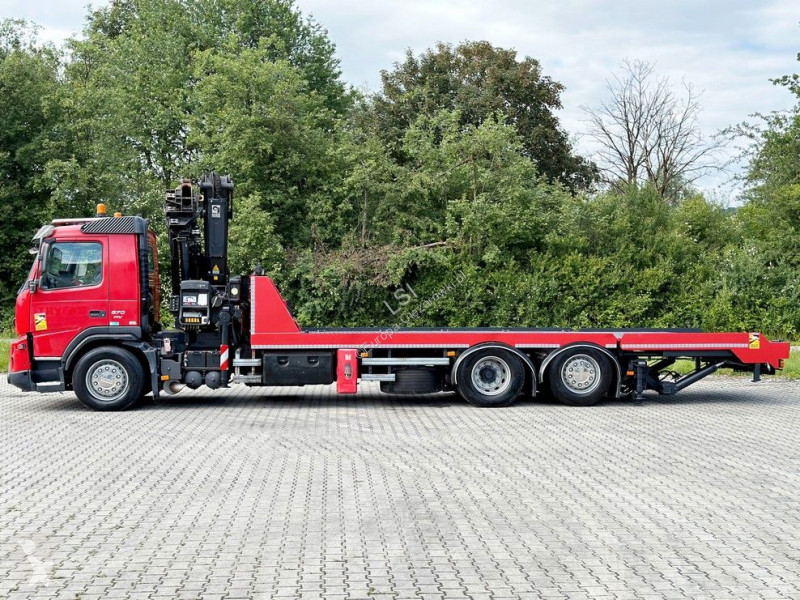 شاحنة Volvo 370 * Abschleppwagen 7,90m * KRAN/FUNK