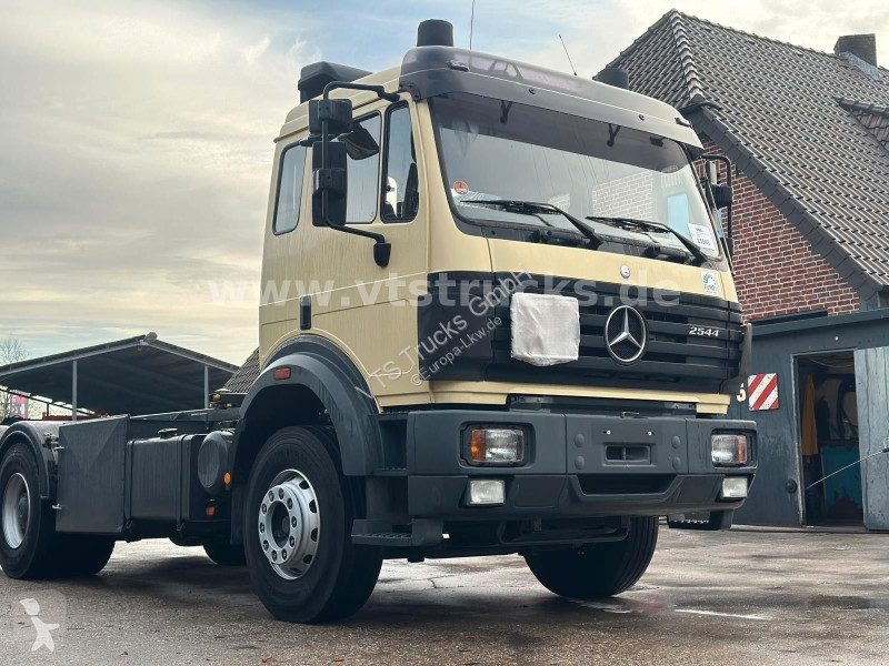 شاحنة Mercedes 2544 6x2 BDF Liftachse...