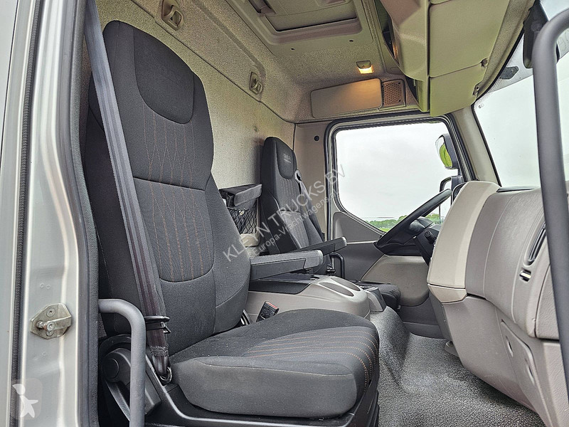 شاحنة DAF 210